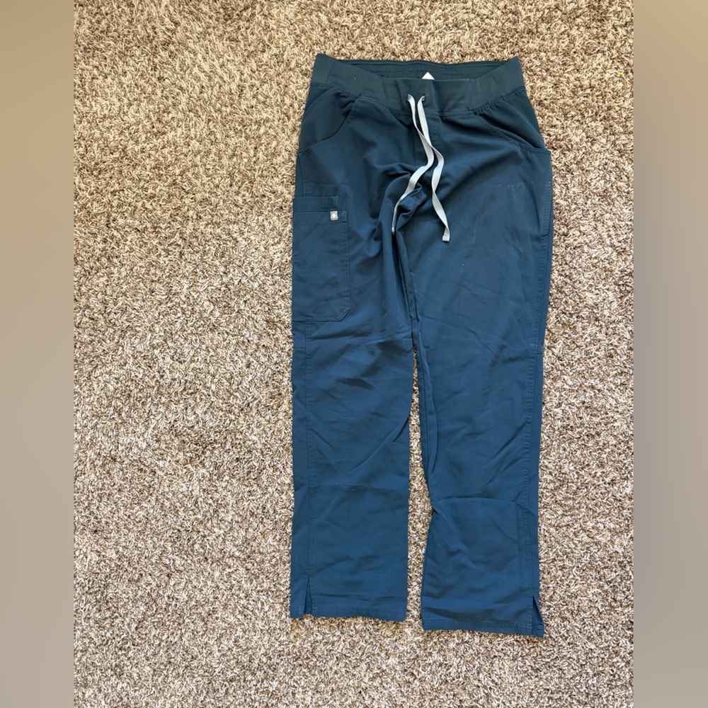 Figs Women’s Navy Kade Scrub Pants